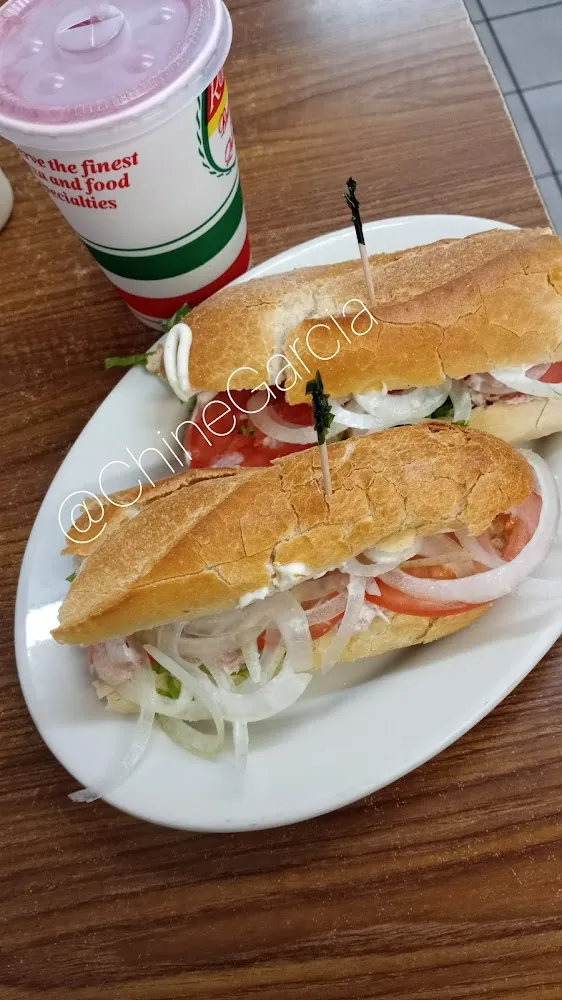 Sandwich De Tuna Con Todo